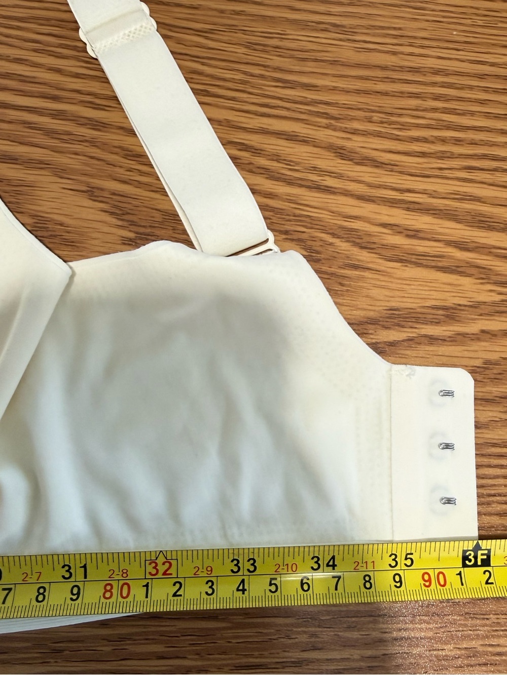 NWOT L or 38 B/C Super Soft Laser Cut Seams, 4x4 hook rows, Extra Support. - Picture 8 of 9